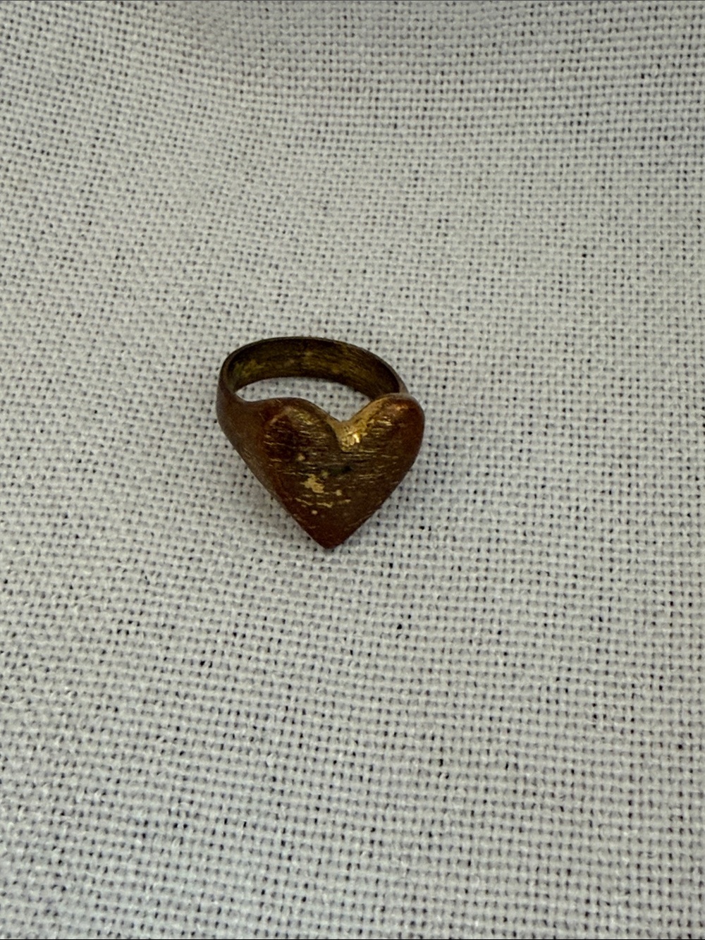 Heart-Shaped Brass Tone Women's Ring - Gold Color size 6